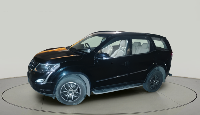 2018 Mahindra XUV500 W7, Diesel, Manual, 48,322 km, exterior