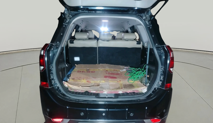 2018 Mahindra XUV500 W7, Diesel, Manual, 48,322 km, exterior