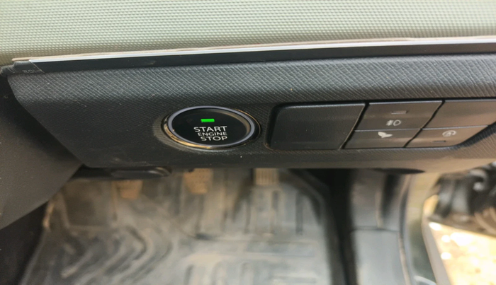 2023 Tata PUNCH Adventure Camo Dual Tone, Petrol, Manual, 15,121 km, interior