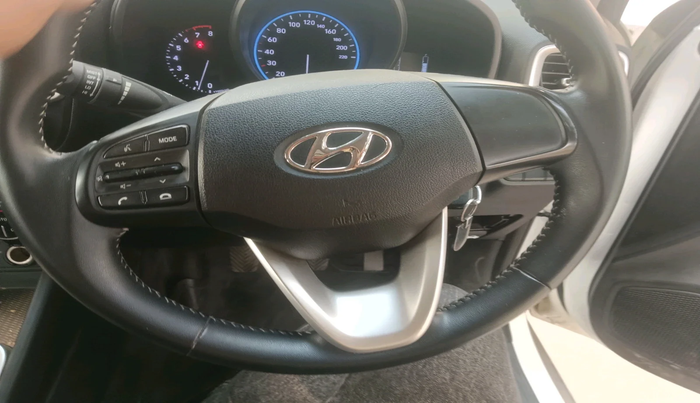 2021 Hyundai VENUE S+ 1.2, Petrol, Manual, 32,605 km, interior