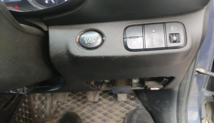 2019 Hyundai VENUE SX(O) 1.4 CRDI, Diesel, Manual, 98,637 km, interior