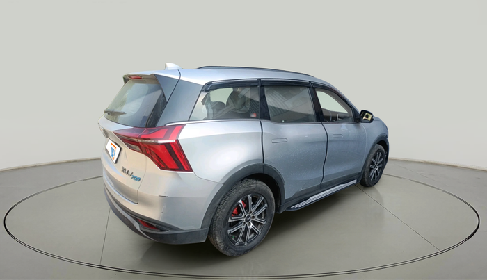 2021 Mahindra XUV700 AX 7 P AT 7 STR, Petrol, Automatic, 29,286 km, exterior