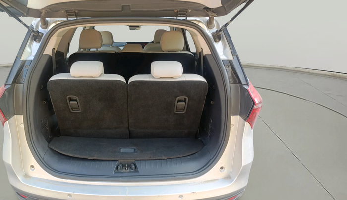 2021 Mahindra XUV700 AX 7 P AT 7 STR, Petrol, Automatic, 29,286 km, exterior