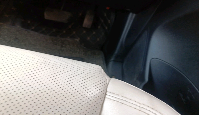 2021 Mahindra XUV700 AX 7 P AT 7 STR, Petrol, Automatic, 29,286 km, interior