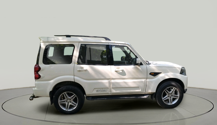 2017 Mahindra Scorpio S4 PLUS 1.99 INTELLI-HYBRID, Diesel, Manual, 93,291 km, exterior