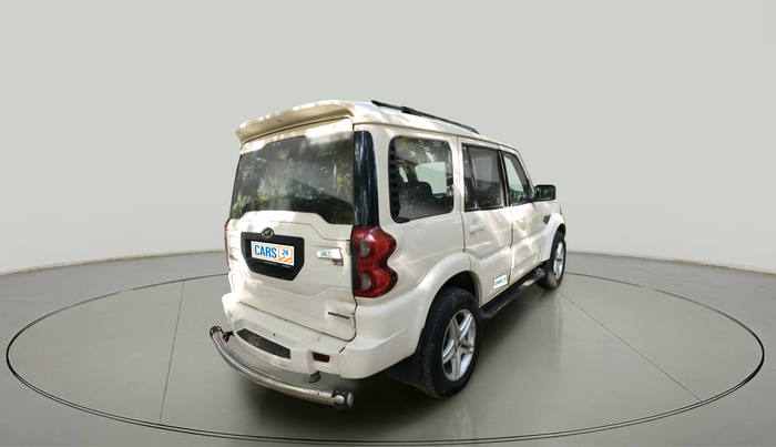 2017 Mahindra Scorpio S4 PLUS 1.99 INTELLI-HYBRID, Diesel, Manual, 93,291 km, exterior