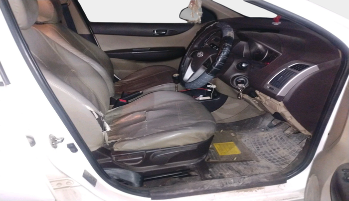 2011 Hyundai i20 ASTA 1.2, Petrol, Manual, 84,467 km, interior