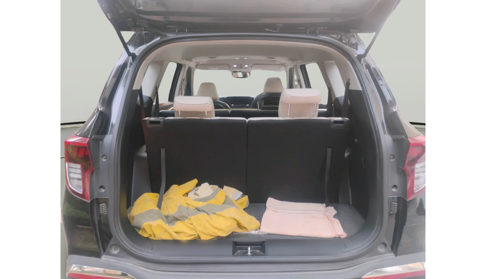 2024 KIA CARENS LUXURY PLUS 1.5 TURBO PETROL DCT 7 STR, Petrol, Automatic, 4,148 km, exterior