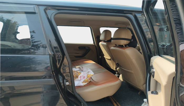 2023 Mahindra BOLERO NEO N 8, Diesel, Manual, 17,302 km, interior