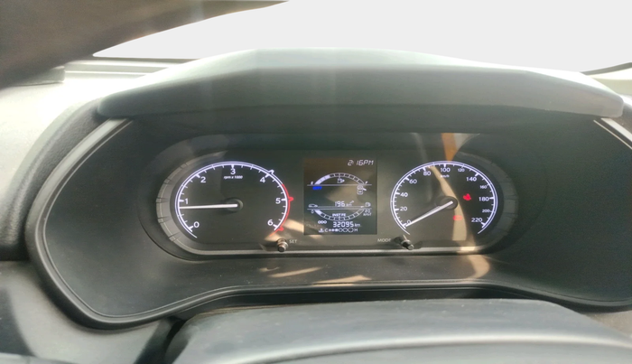 2021 Tata Harrier XM 2.0L KRYOTEC, Diesel, Manual, 32,095 km, interior