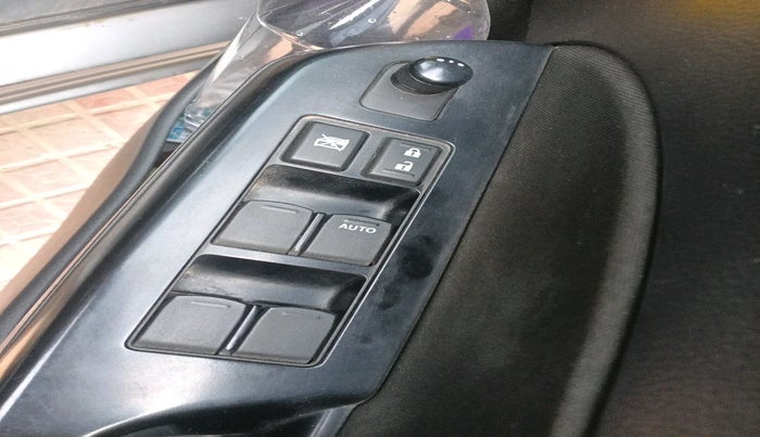 2012 Maruti Swift VXI, Petrol, Manual, 1,15,520 km, interior