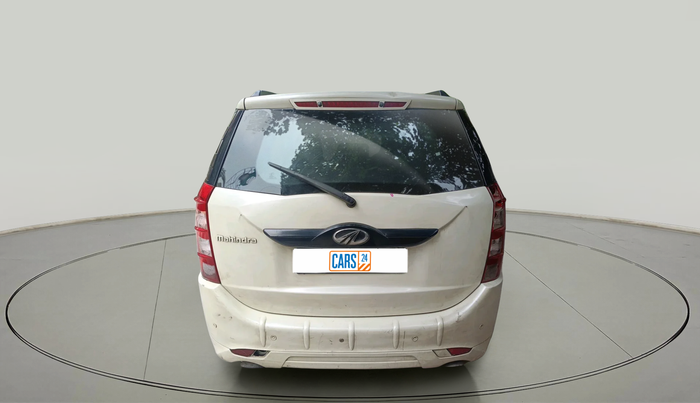 2016 Mahindra XUV500 W4, Diesel, Manual, 2,44,555 km, exterior