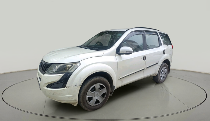 2016 Mahindra XUV500 W4, Diesel, Manual, 2,44,555 km, exterior