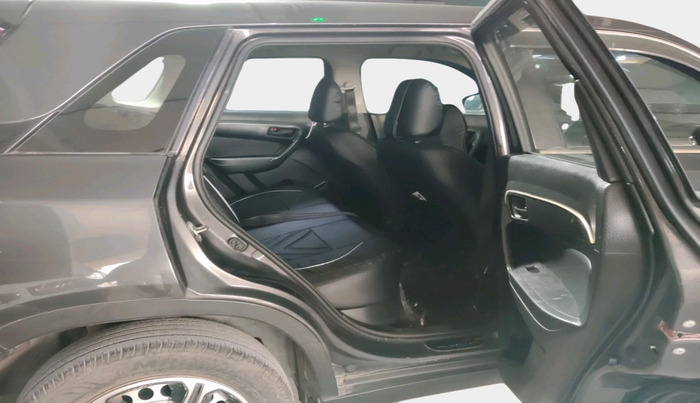 2022 Maruti Vitara Brezza LXI, Petrol, Manual, 41,377 km, interior