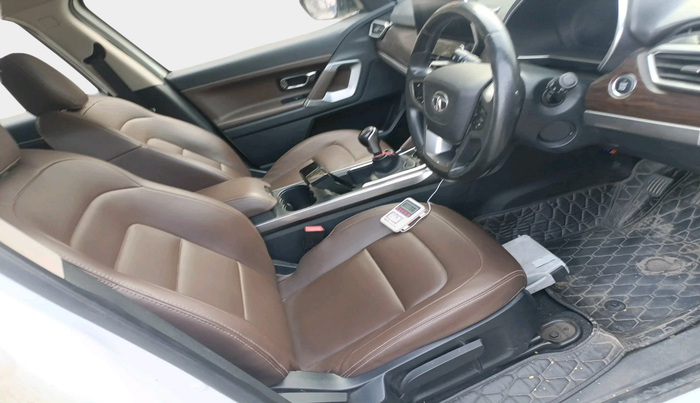 2019 Tata Harrier XZ 2.0L kryotec halo edition , Diesel, Manual, 69,278 km, interior