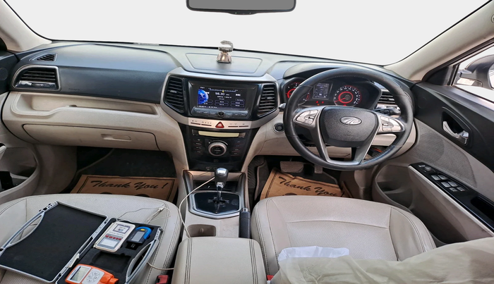 2020 Mahindra XUV300 W8 (O) 1.5 DIESEL AMT, Diesel, Automatic, 1,40,396 km, interior