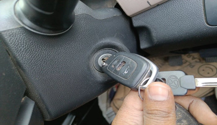 2014 Hyundai Xcent S (O) 1.2, Petrol, Manual, 1,05,000 km, interior