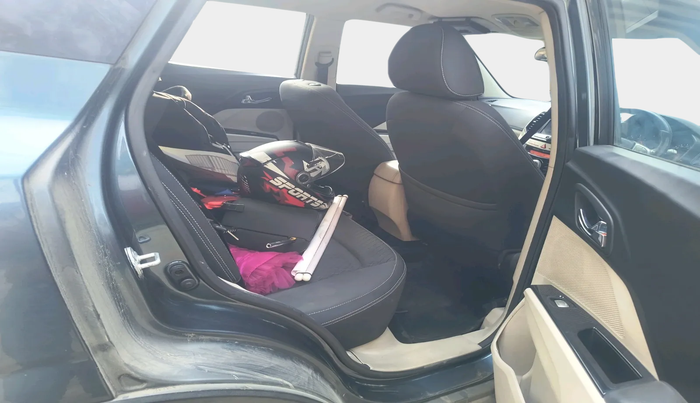 2019 Mahindra XUV300 W8 1.5 DIESEL, Diesel, Manual, 79,993 km, interior