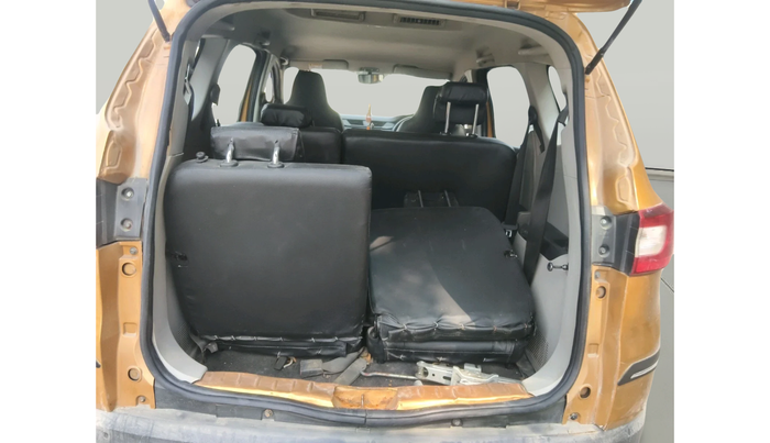 2019 Renault TRIBER RXT, Petrol, Manual, 63,323 km, exterior