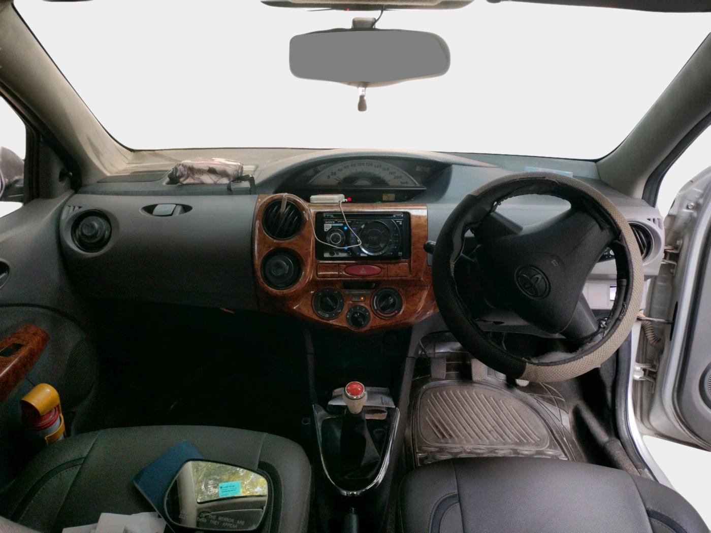 2011 Toyota Etios G, Petrol, Manual, 56,210 km, interior