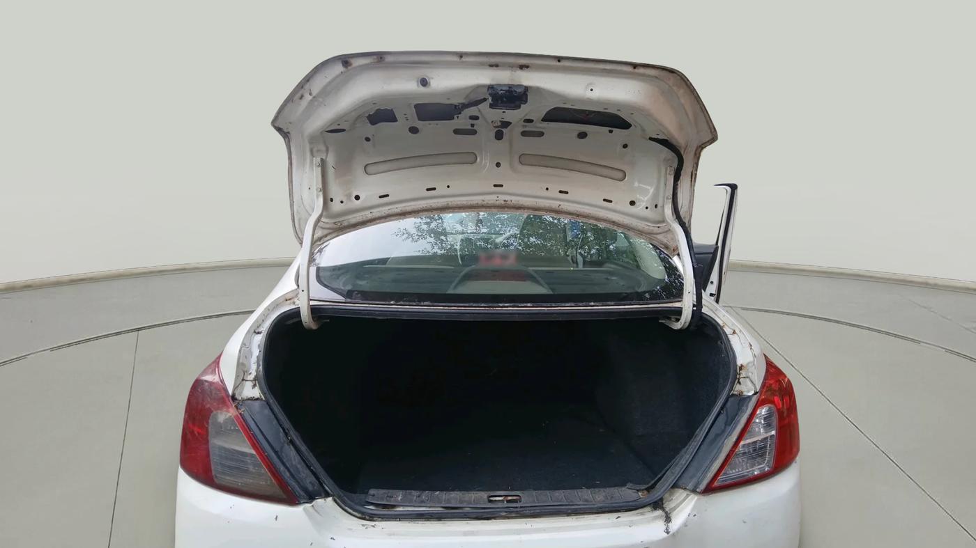 2018 Nissan Sunny XE D, Diesel, Manual, 75,046 km, exterior