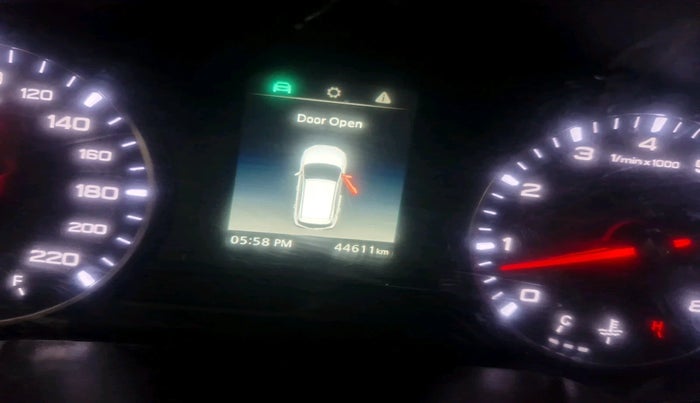 2022 MG ASTOR SUPER EX 1.5 MT, Petrol, Manual, 44,611 km, interior