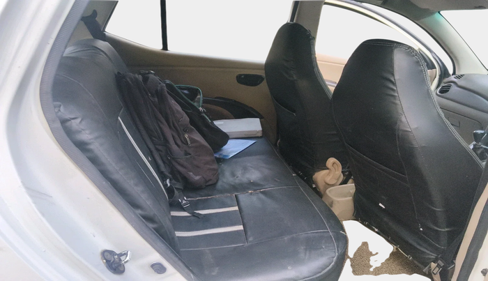 2015 Hyundai i10 ERA 1.1, Petrol, Manual, 1,51,019 km, interior