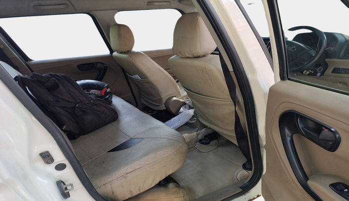 2015 Mahindra TUV300 T6 PLUS, Diesel, Manual, 91,000 km, interior