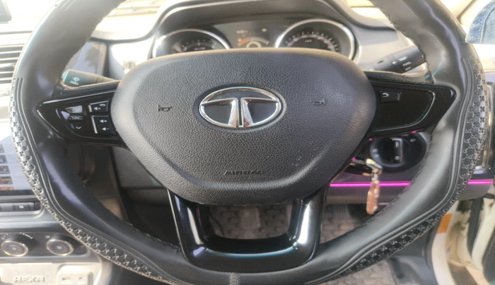 2018 Tata Hexa XE 4X2 7 STR, Diesel, Manual, 87,087 km, interior