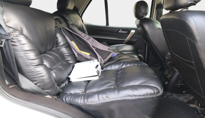 2017 Tata Safari Storme 2.2 VX 4X2, Diesel, Manual, 98,538 km, interior