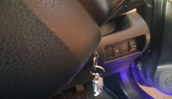 2017 Maruti Swift LXI (O), Petrol, Manual, 99,772 km, interior