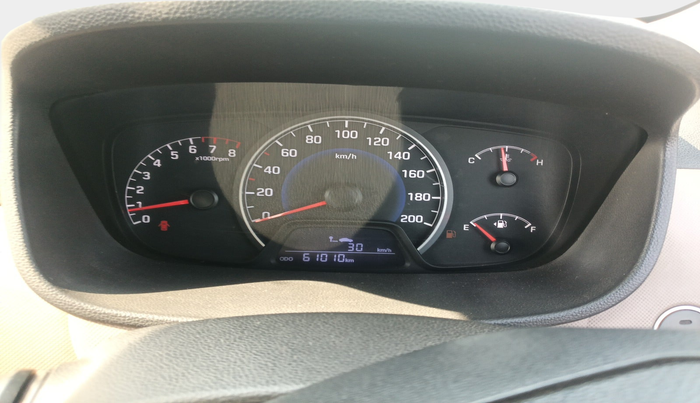 2013 Hyundai Grand i10 SPORTZ 1.2 KAPPA VTVT, Petrol, Manual, 62,000 km, interior