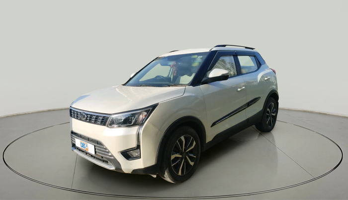 2022 Mahindra XUV300 W8 (O) 1.5 DIESEL, Diesel, Manual, 1,38,259 km, exterior
