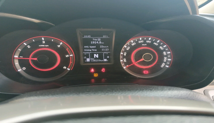 2022 Mahindra XUV300 W8 (O) 1.5 DIESEL, Diesel, Manual, 1,38,259 km, interior