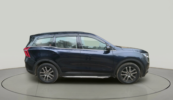 2022 Mahindra XUV700 AX 7 LUXURY P AT 7 STR, Petrol, Automatic, 32,994 km, exterior