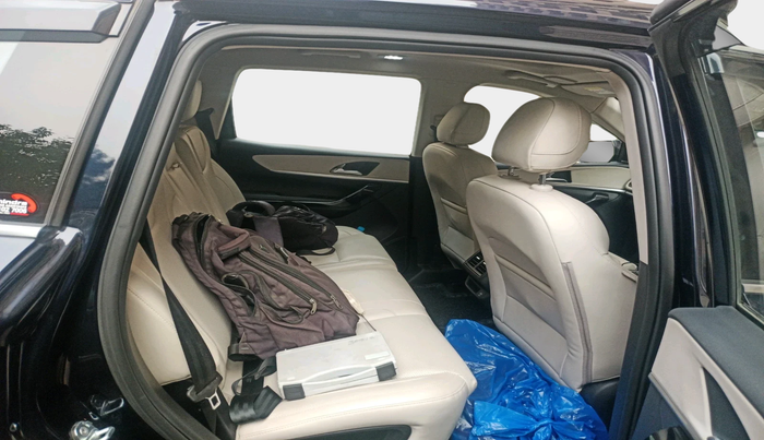 2024 Mahindra XUV700 AX 7 LUXURY D AT 7 STR, Diesel, Automatic, 12,858 km, interior