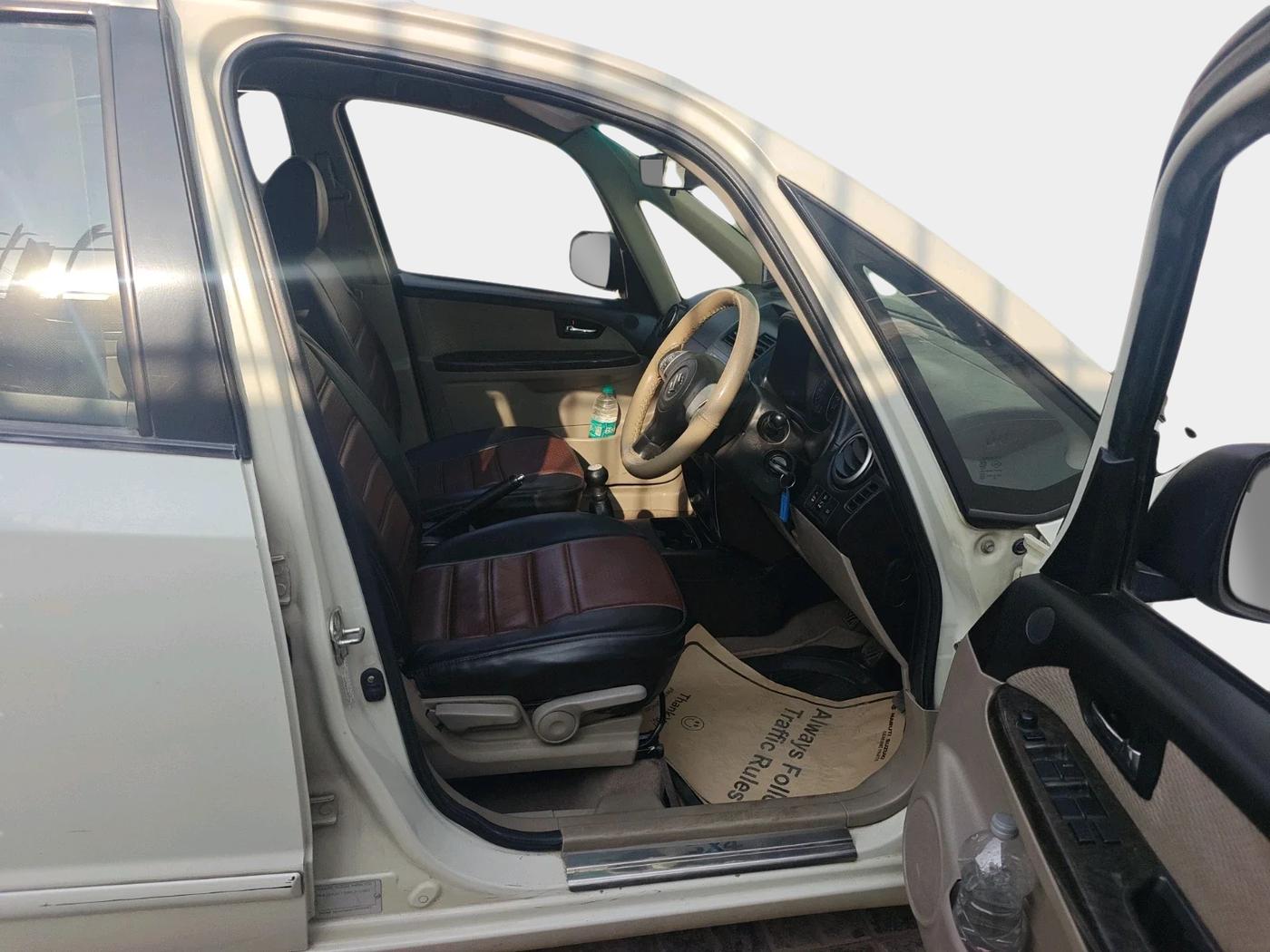 2013 Maruti SX4 ZXI OPT, Petrol, Manual, 88,564 km, interior