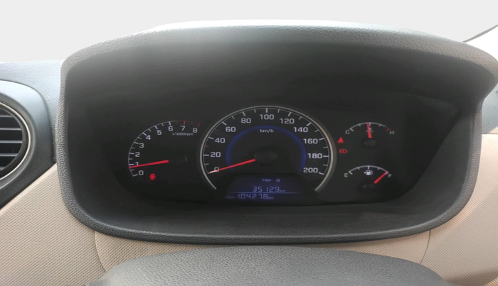 2016 Hyundai Grand i10 MAGNA 1.2 KAPPA VTVT, Petrol, Manual, 1,04,278 km, interior