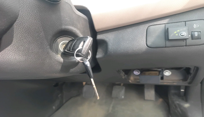 2016 Hyundai Grand i10 MAGNA 1.2 KAPPA VTVT, Petrol, Manual, 1,04,278 km, interior