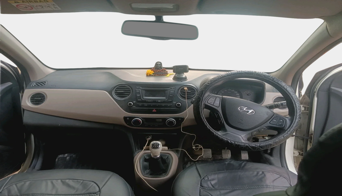 2016 Hyundai Xcent SX 1.2 (O), Petrol, Manual, 1,50,069 km, interior