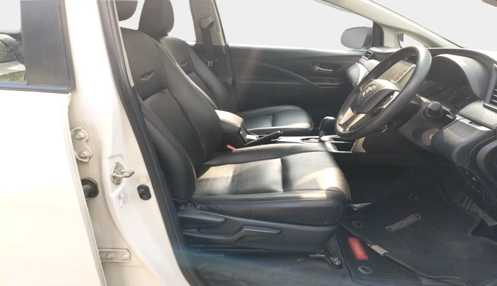 2022 Toyota Innova Crysta 2.4 GX AT 7 STR, Diesel, Automatic, 54,326 km, interior