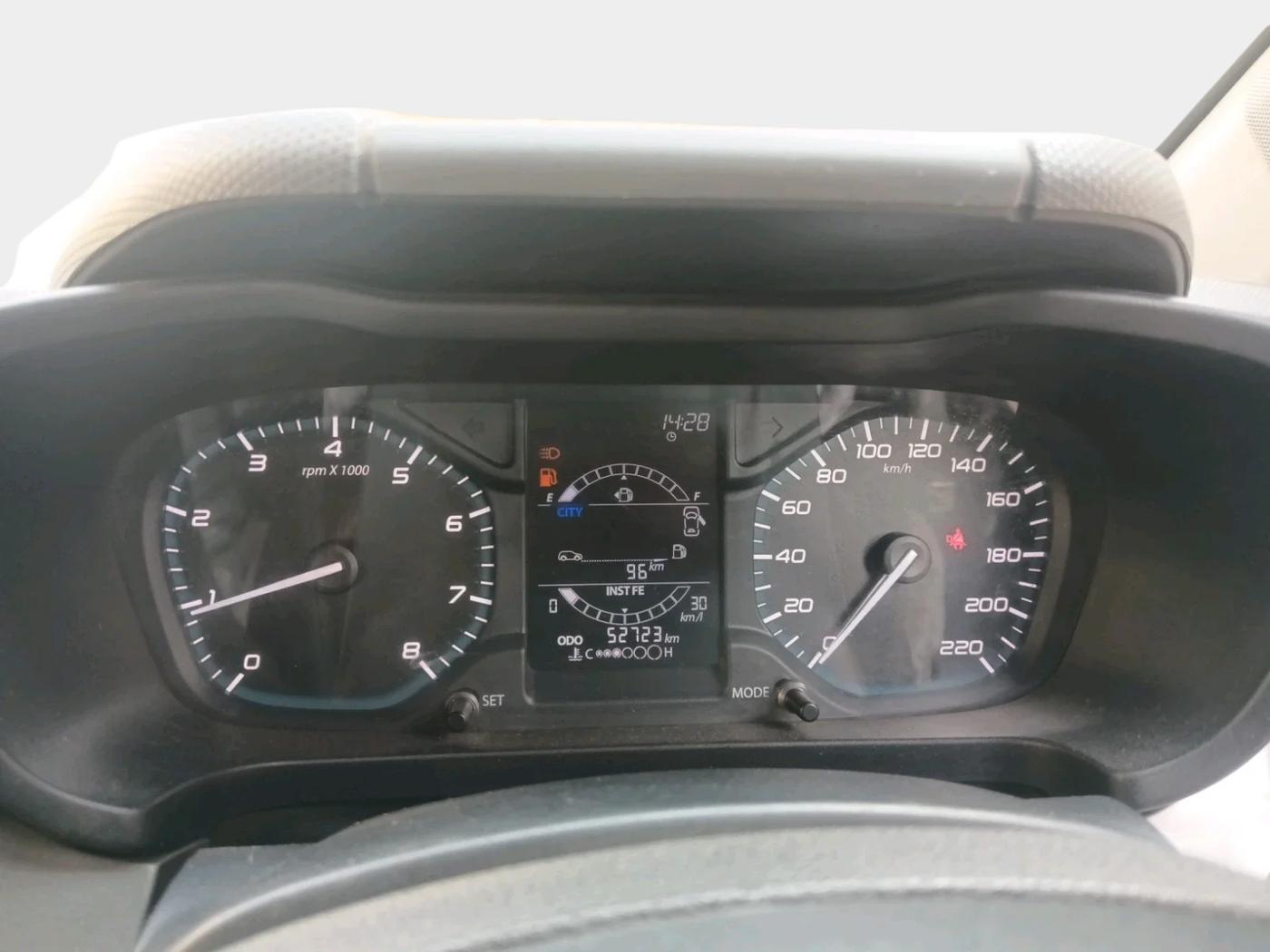2020 Tata ALTROZ XT PETROL, Petrol, Manual, 53,200 km, interior