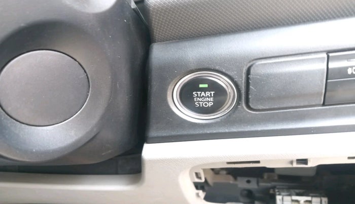 2020 Tata ALTROZ XT PETROL, Petrol, Manual, 52,723 km, interior