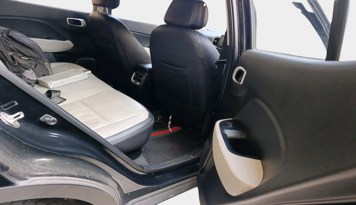 2022 Hyundai VENUE S 1.2, Petrol, Manual, 88,114 km, interior