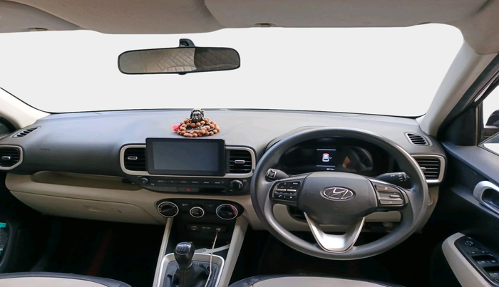 2022 Hyundai VENUE S 1.2, Petrol, Manual, 88,114 km, interior