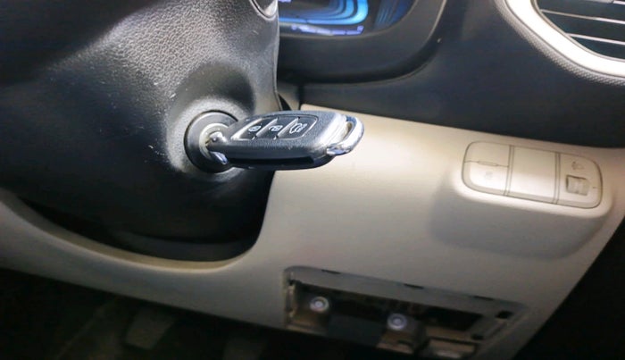 2022 Hyundai VENUE S 1.2, Petrol, Manual, 88,114 km, interior