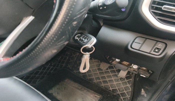 2020 Hyundai VENUE S 1.2, Petrol, Manual, 46,582 km, interior