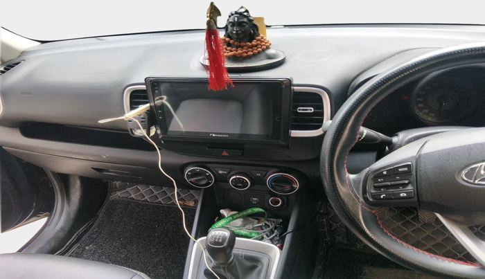 2020 Hyundai VENUE S 1.2, Petrol, Manual, 46,582 km, interior