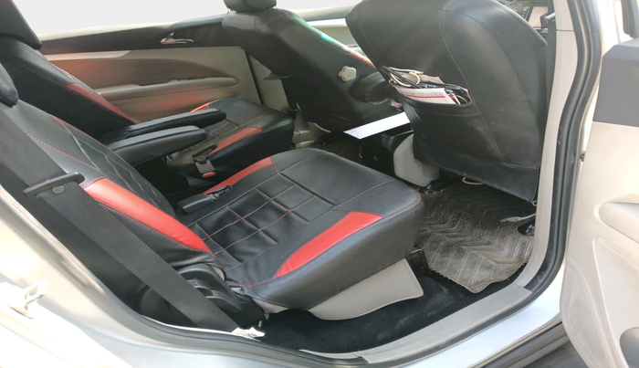 2018 Mahindra MARAZZO M6 8 STR, Diesel, Manual, 1,24,685 km, interior