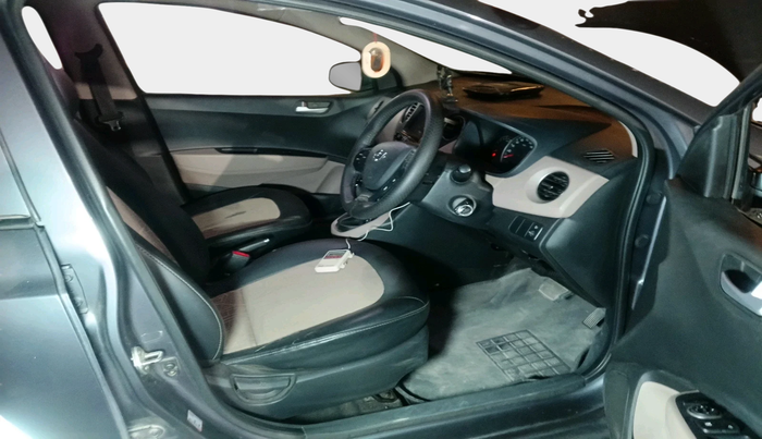 2018 Hyundai Grand i10 SPORTZ AT 1.2 KAPPA VTVT, Petrol, Automatic, 75,360 km, interior